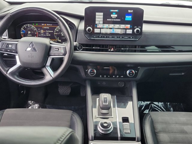 Used 2023 Mitsubishi Outlander SE image 20