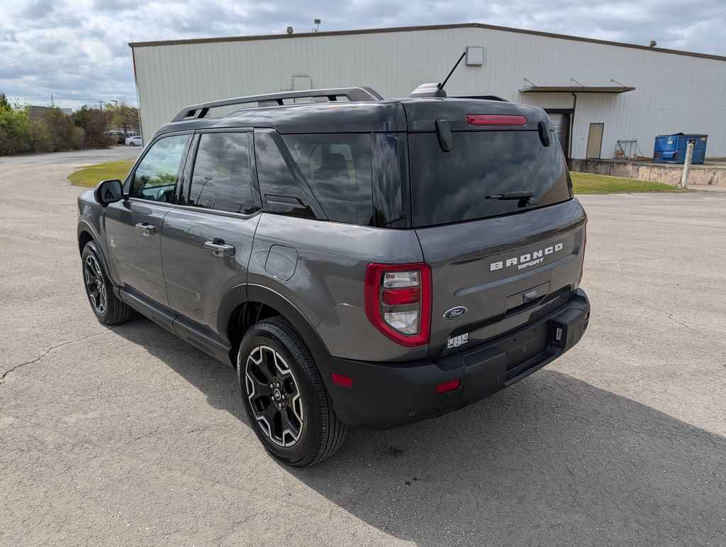 Certified 2025 Ford Bronco Sport Outer Banks w/ Outer Banks Tech Package+ AWD/4WD image 4