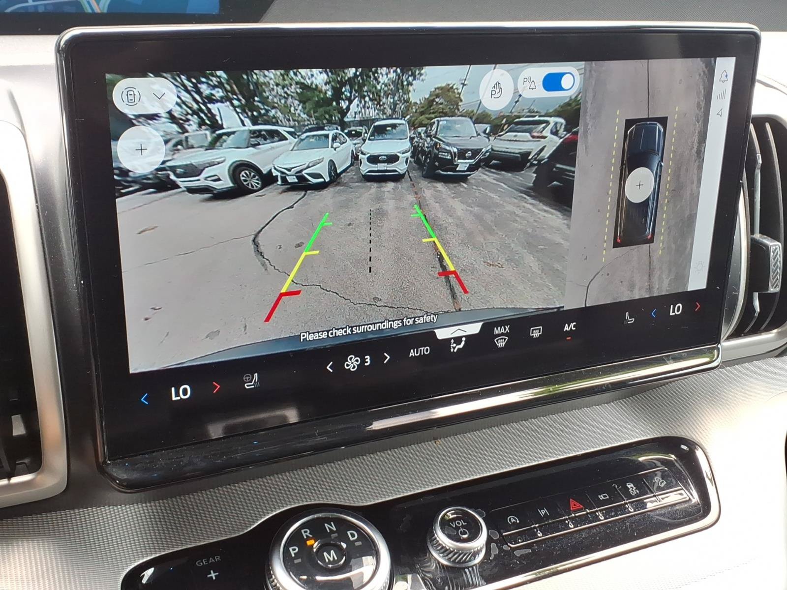 Certified 2025 Ford Expedition Active AWD/4WD image 24