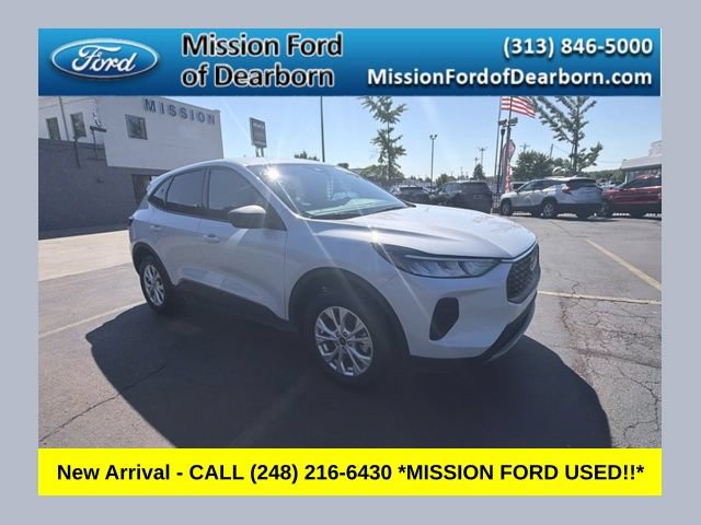 Certified 2025 Ford Escape Active AWD/4WD image 1