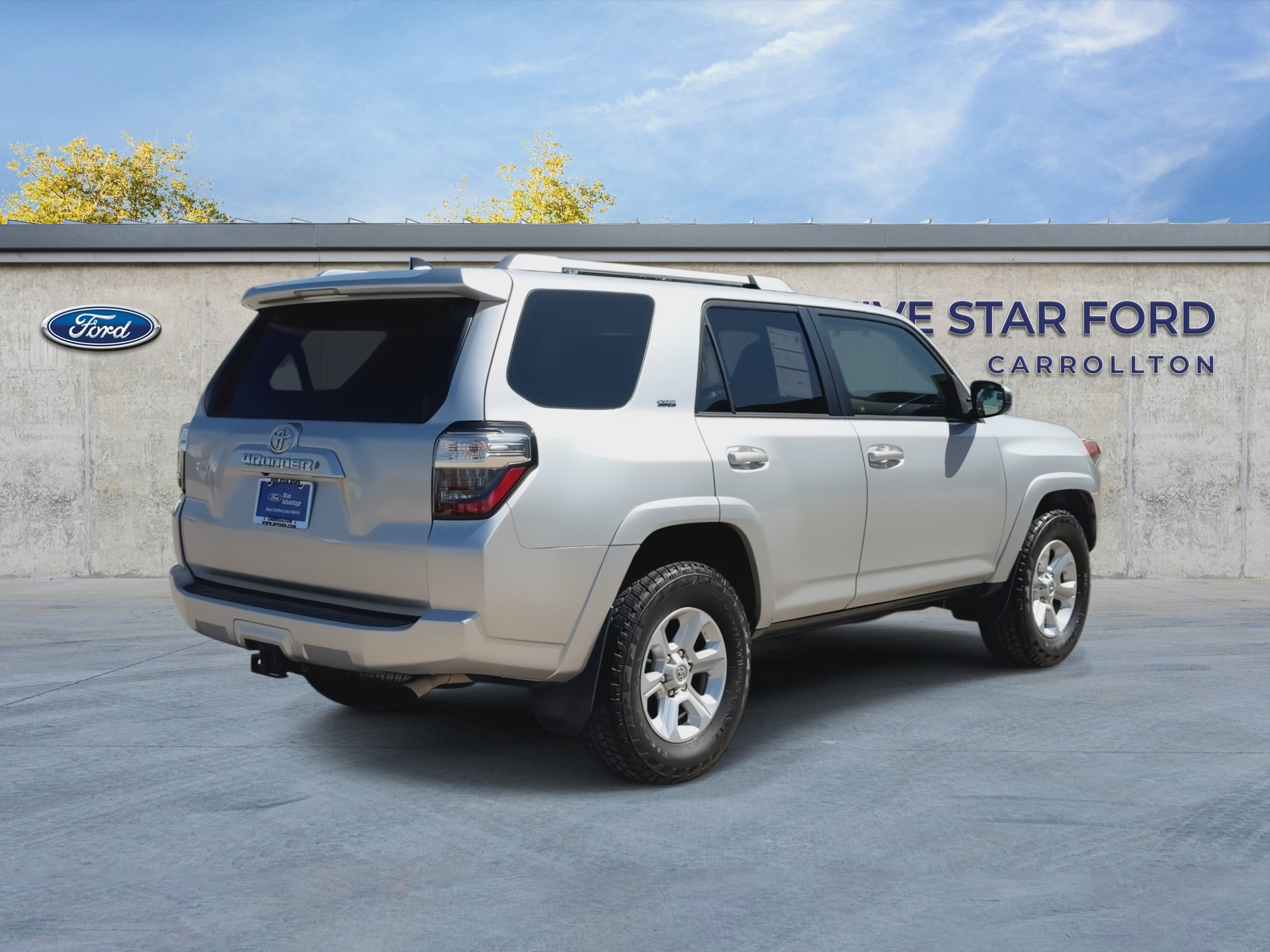 Used 2018 Toyota 4Runner SR5 RWD image 8