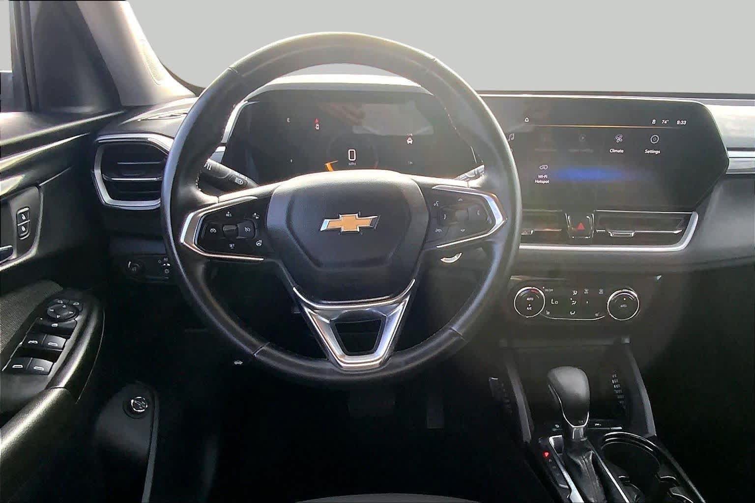 Used 2024 Chevrolet TrailBlazer LT w/ Convenience Package FWD image 6