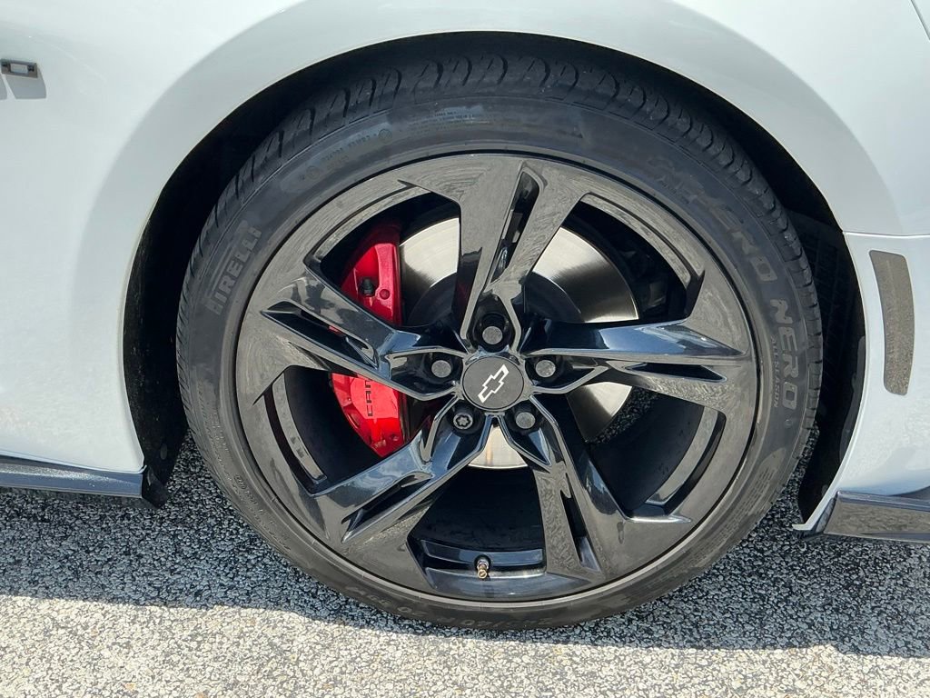 Used 2022 Chevrolet Camaro SS RWD image 15