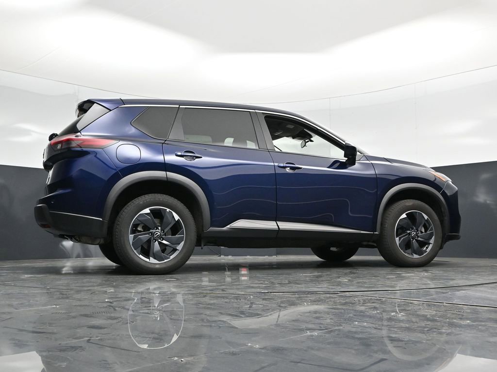 Used 2025 Nissan Rogue SV AWD/4WD image 53