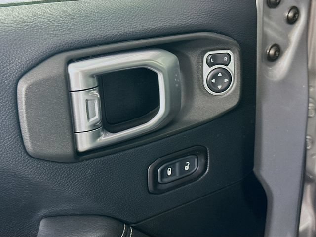 Used 2019 Jeep Wrangler Unlimited Sahara w/ Cold Weather Group AWD/4WD image 24