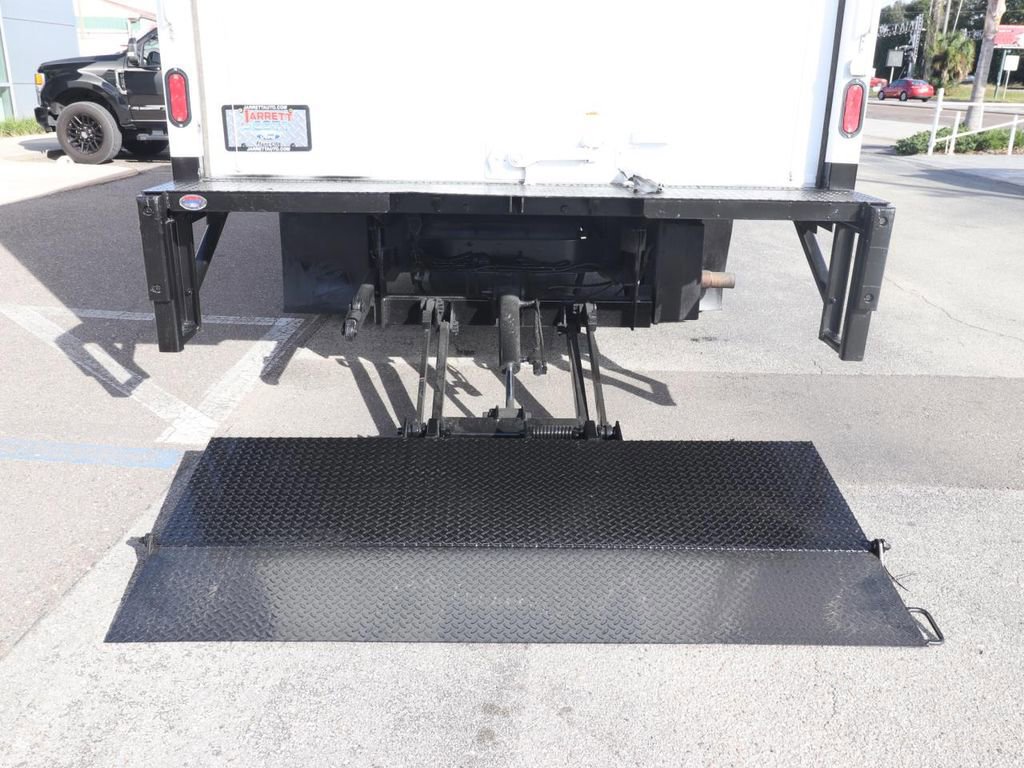 Certified 2022 Ford E-450 and Econoline 450 Super Duty w/ Power Windows & Locks Group image 8