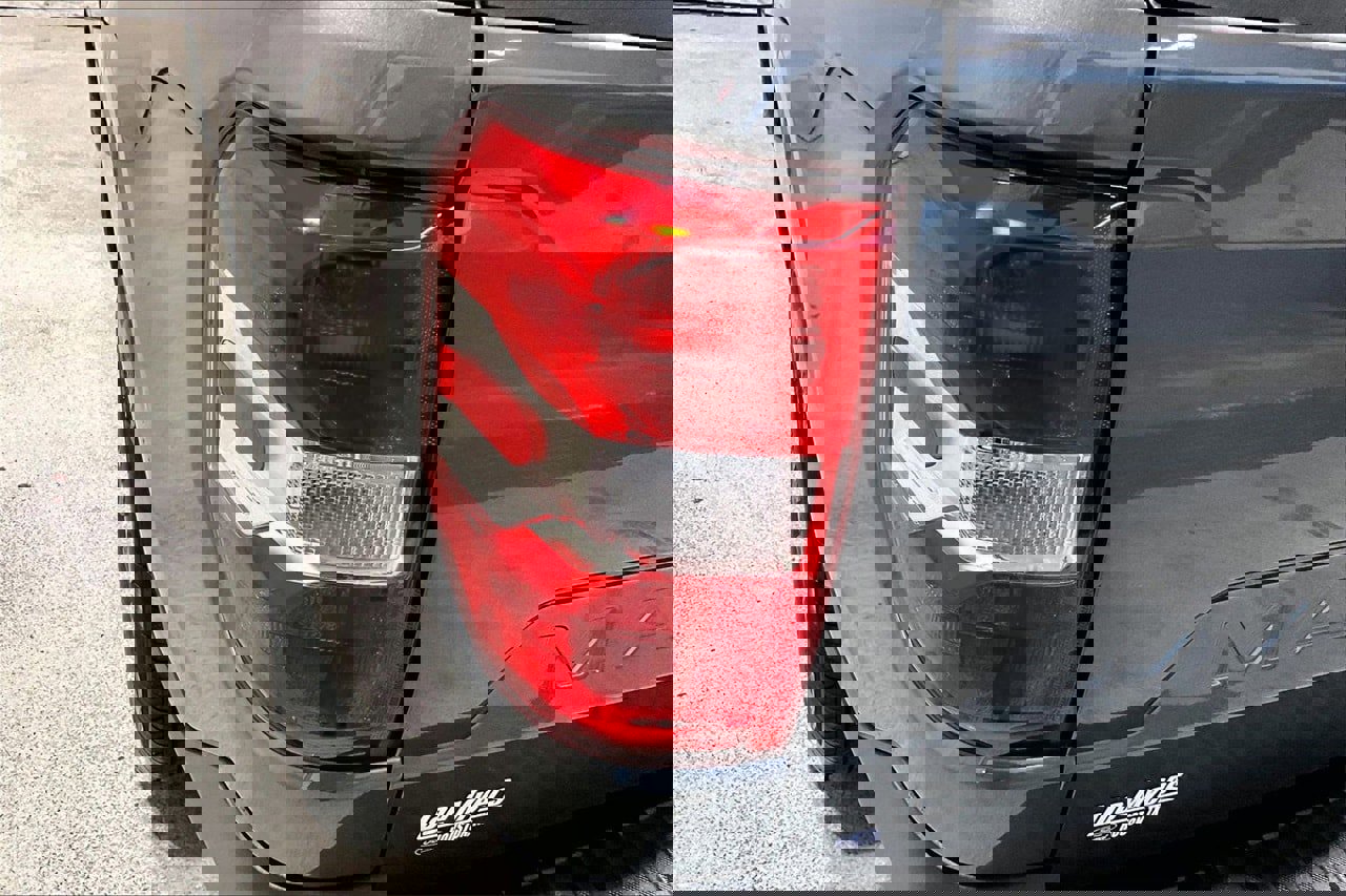 Certified 2024 Ford Maverick XLT image 30