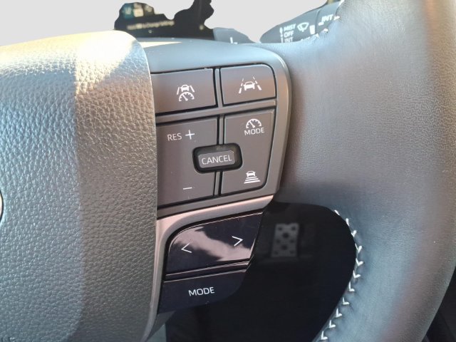 Used 2025 Toyota Camry SE FWD image 26