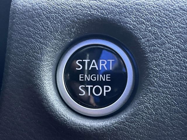 Used 2025 Nissan Frontier PRO-4X w/ Black Accent Package image 29