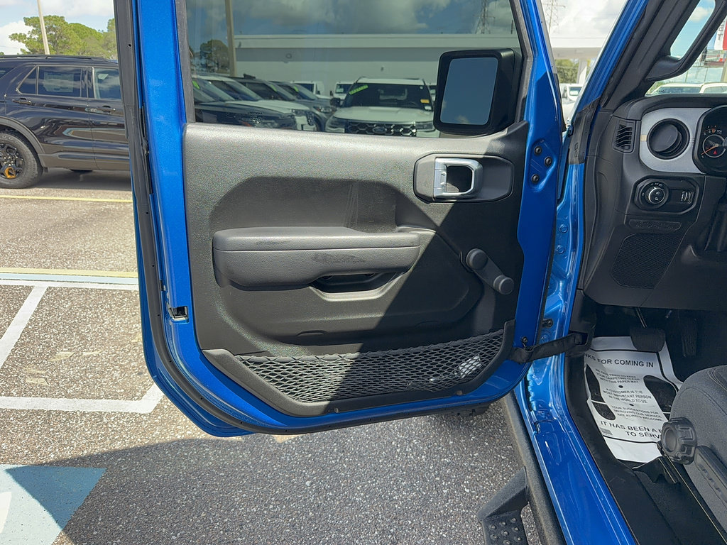 Used 2024 Jeep Gladiator Sport AWD/4WD image 8