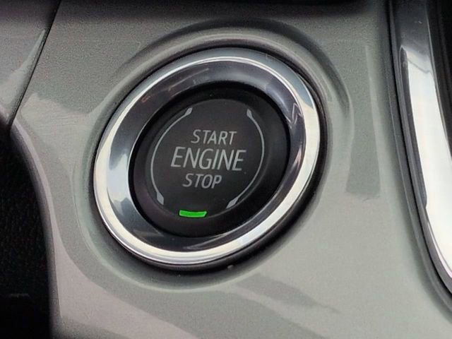 Used 2025 Chevrolet Trax LT w/ LT Convenience Package image 35