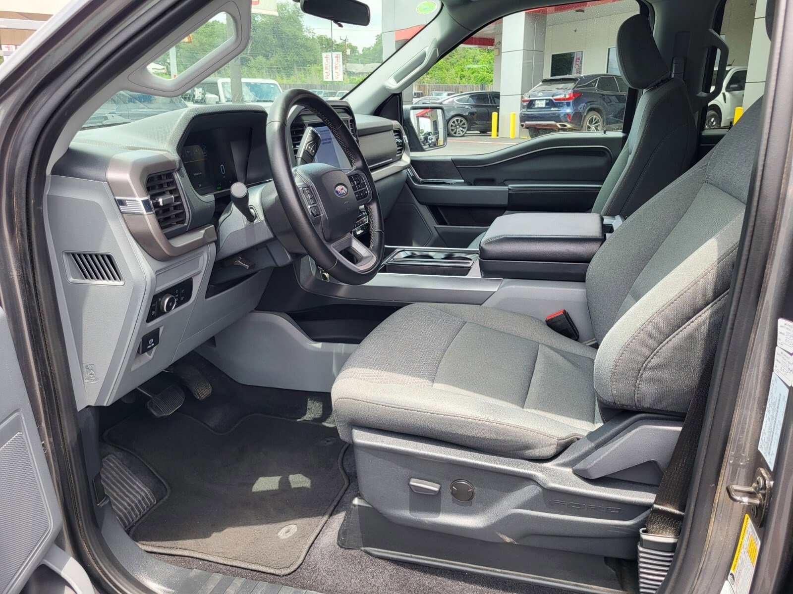 Certified 2025 Ford F150 XLT w/ Equipment Group 301A Standard AWD/4WD image 20