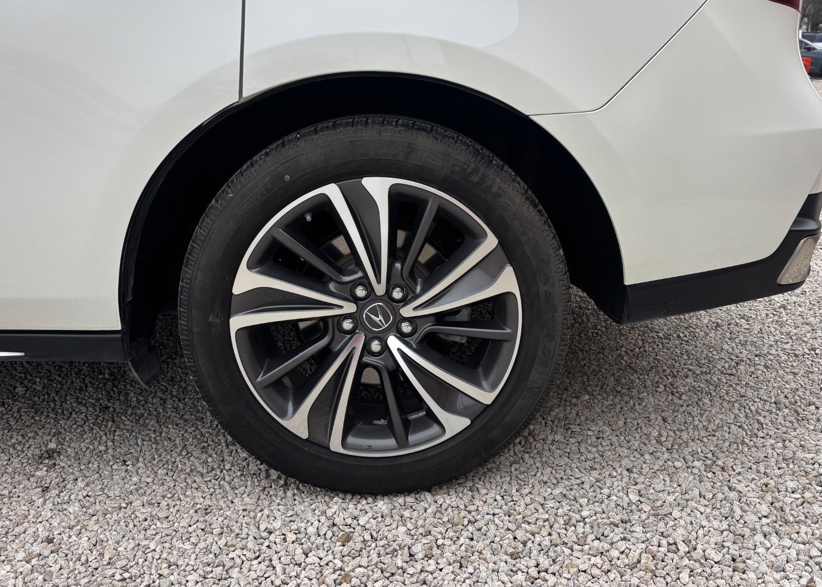 Used 2019 Acura MDX SH-AWD w/ Technology Package image 16