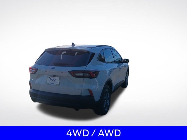 Certified 2025 Ford Escape ST-Line Select AWD/4WD image 9