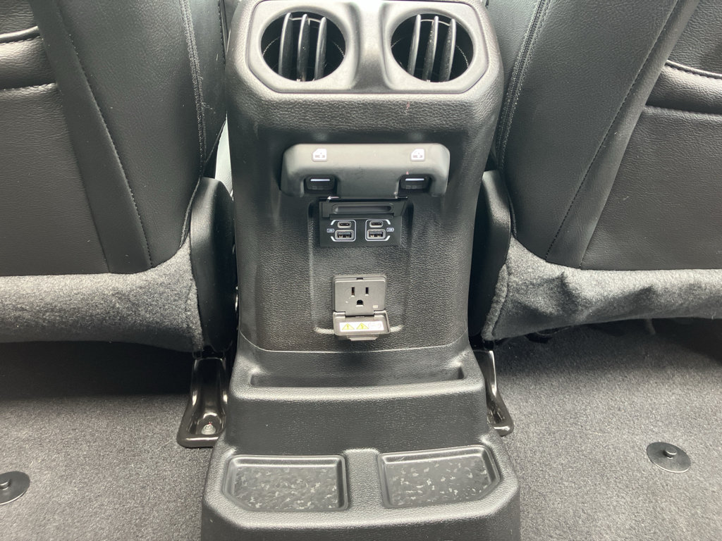 Used 2021 Jeep Wrangler Unlimited Sahara AWD/4WD image 36