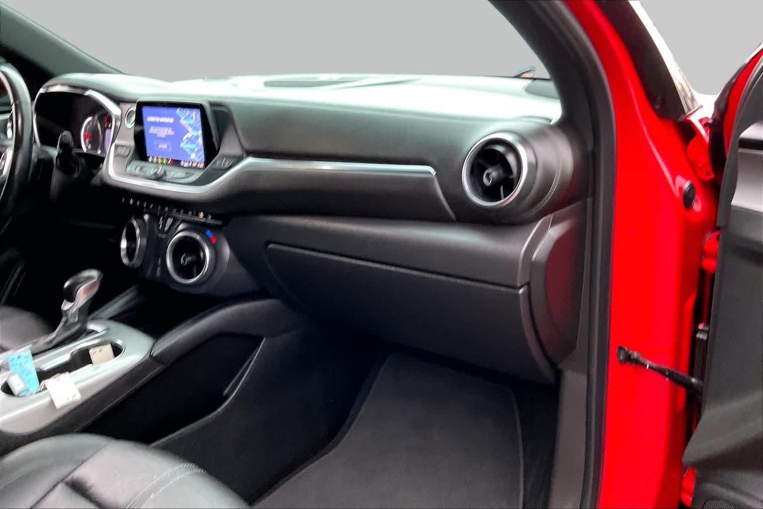 Used 2021 Chevrolet Blazer LT w/ Sound & Technology Package FWD image 17