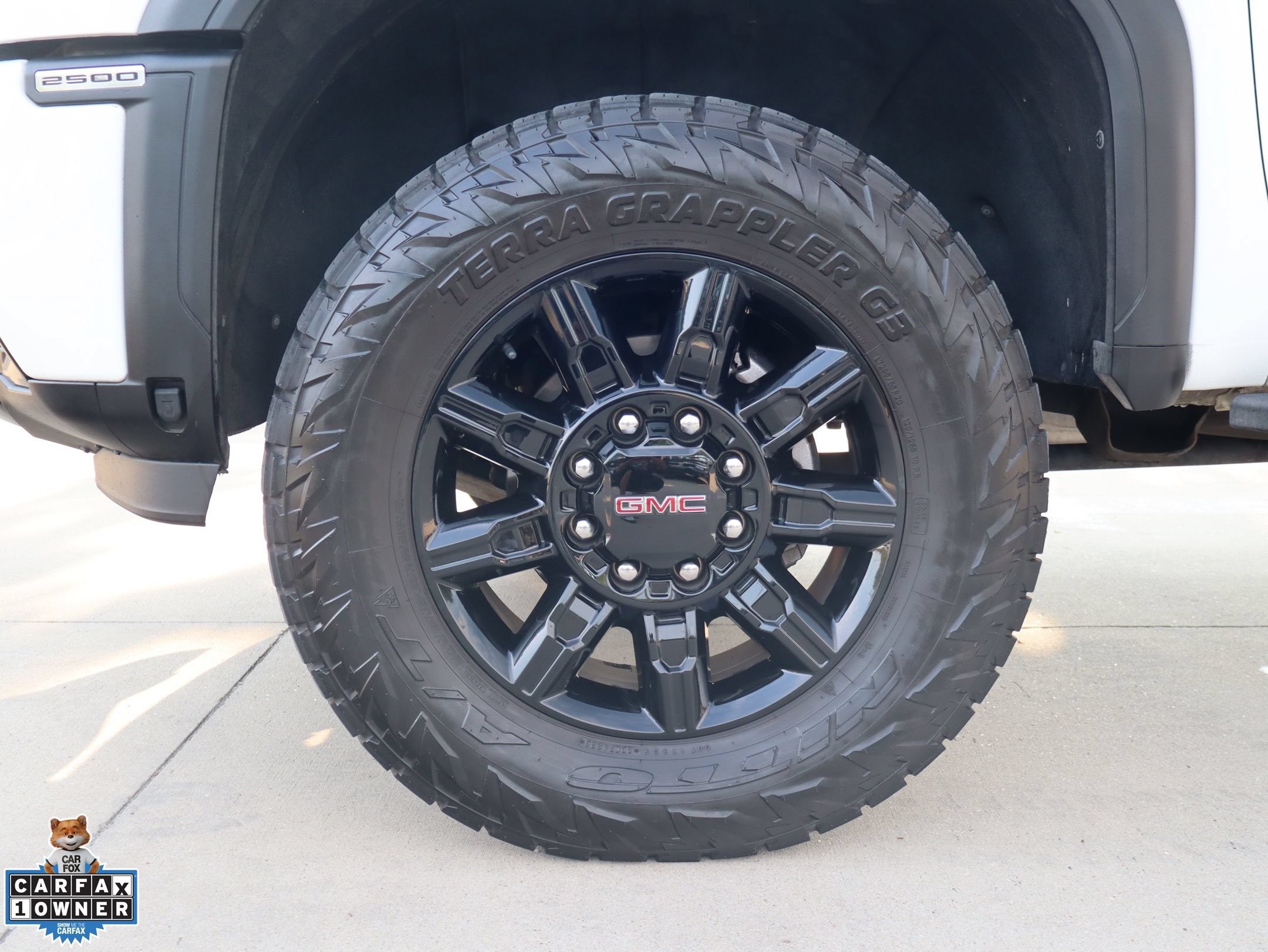 Used 2024 GMC Sierra 2500 AT4 w/ AT4 Premium Plus Package AWD/4WD image 11