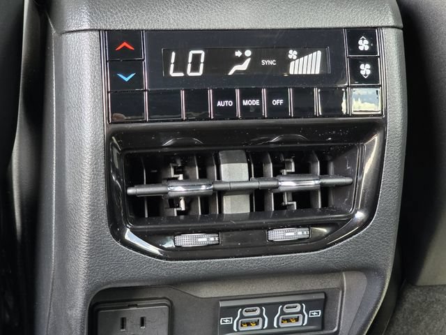 Used 2025 Jeep Grand Cherokee L Altitude AWD/4WD image 20