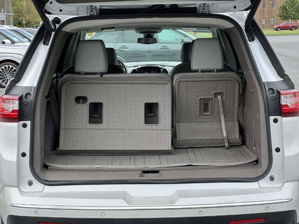 Used 2020 Chevrolet Traverse Premier w/ LPO, Floor Liner Package FWD image 13