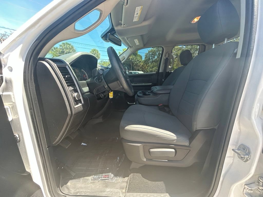 Used 2018 RAM 1500 ST w/ SXT Appearance Group AWD/4WD image 11