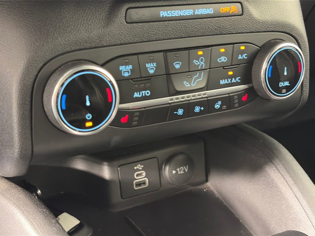 Certified 2025 Ford Escape ST-Line Select AWD/4WD image 19