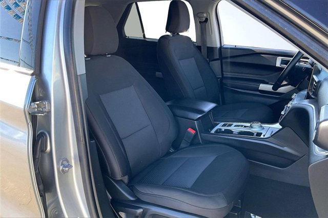 Certified 2024 Ford Explorer XLT image 9