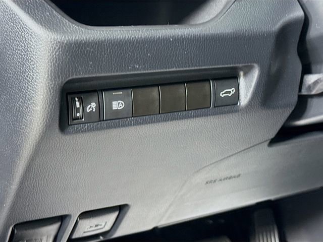 Used 2022 Toyota RAV4 XLE image 10