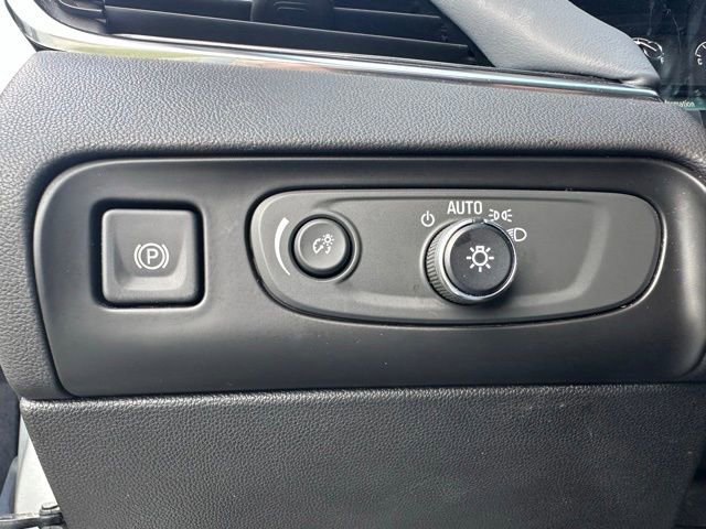 Used 2018 Buick Enclave Premium w/ LPO, Hit The Road Package AWD/4WD image 26