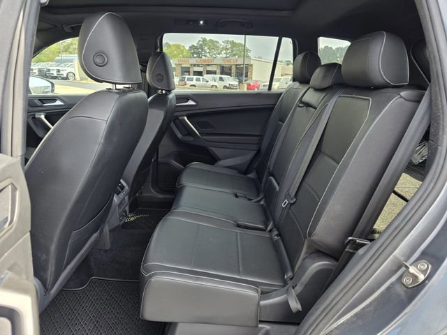 Used 2021 Volkswagen Tiguan SE R-Line image 17