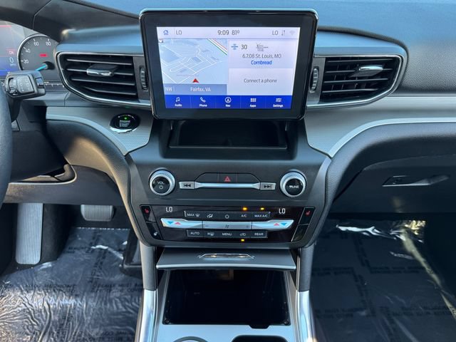 Certified 2020 Ford Explorer XLT w/ Equipment Group 202A AWD/4WD image 26