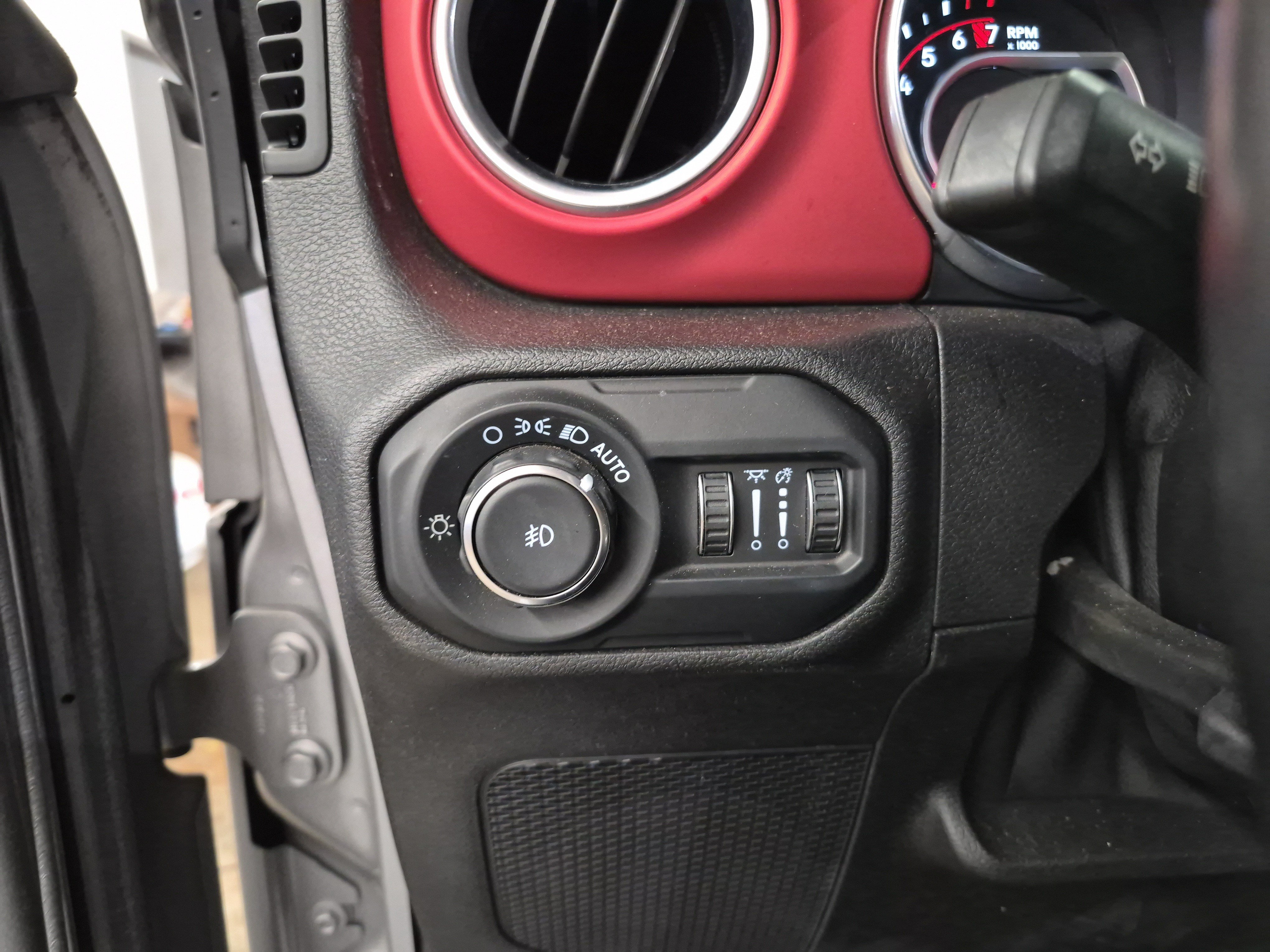 Used 2021 Jeep Wrangler Unlimited Rubicon AWD/4WD image 22