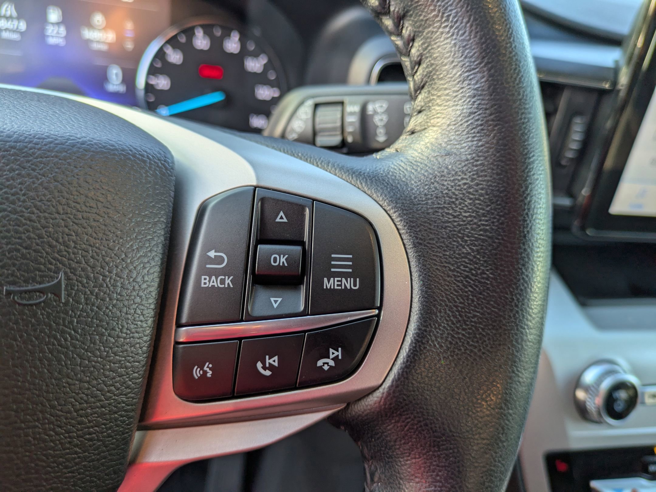 Certified 2022 Ford Explorer XLT w/ Equipment Group 202A image 18