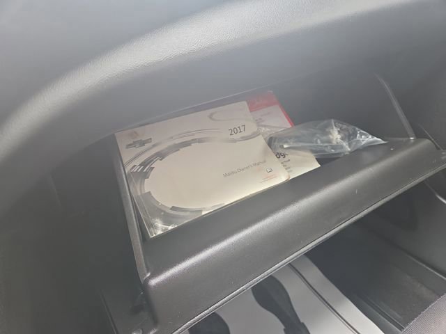 Used 2017 Chevrolet Malibu LT image 36