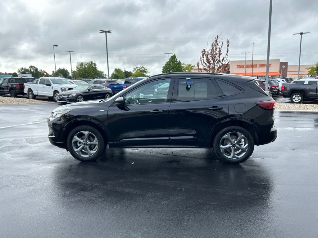 Certified 2024 Ford Escape ST-Line AWD/4WD image 31