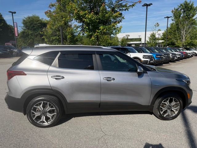 Used 2021 Kia Seltos EX AWD/4WD image 6