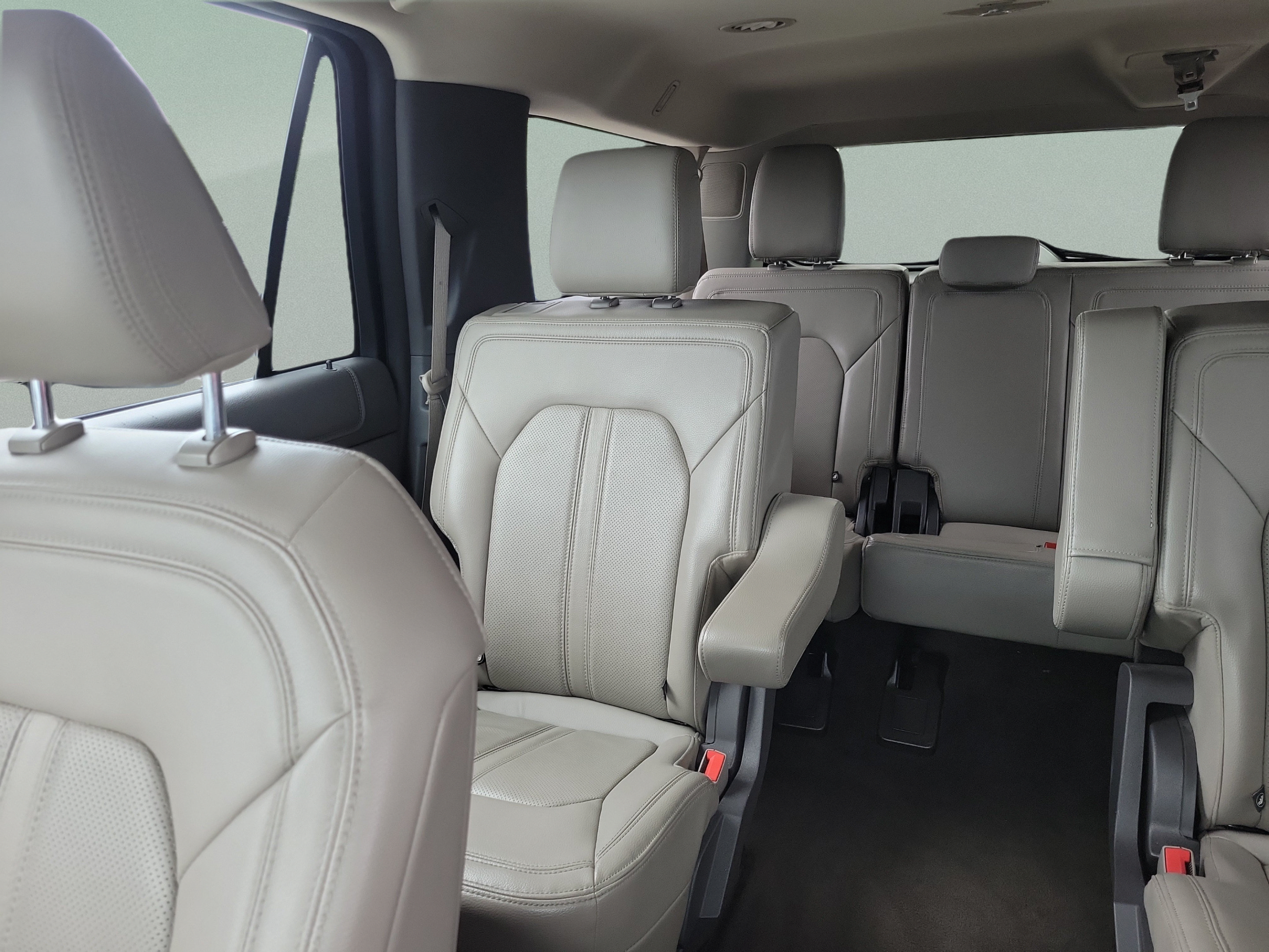 Certified 2021 Ford Expedition Max Limited RWD image 8