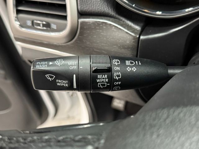 Used 2018 Jeep Grand Cherokee Limited image 19