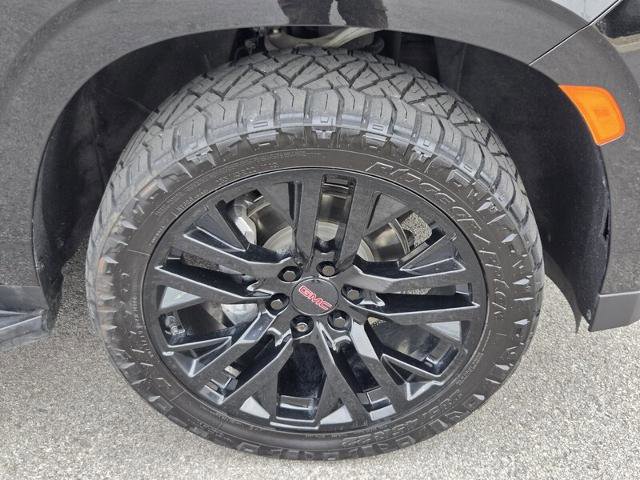 Used 2021 GMC Yukon SLT w/ SLT Premium Package image 21