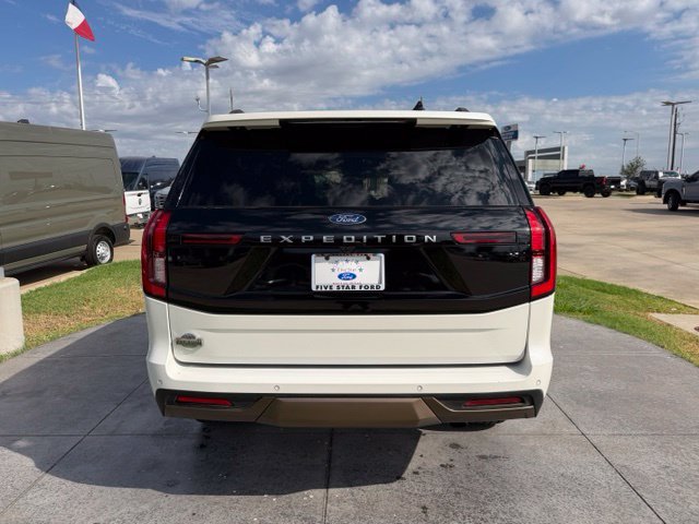 Certified 2025 Ford Expedition King Ranch AWD/4WD image 6