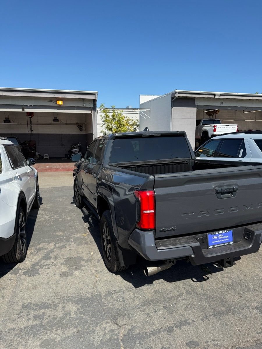 Used 2024 Toyota Tacoma SR5 AWD/4WD image 4