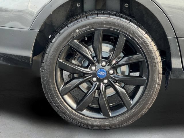 Certified 2018 Ford Escape SE w/ SE Sport Appearance Package AWD/4WD image 9