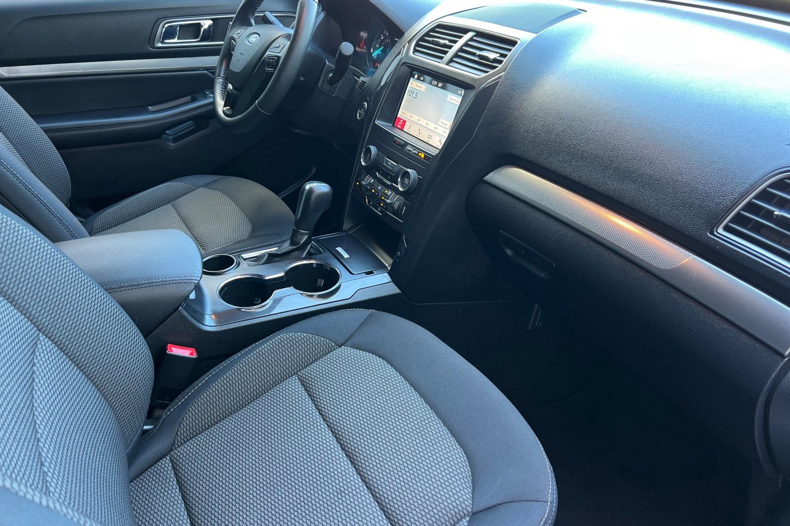 Certified 2019 Ford Explorer XLT w/ Equipment Group 201A image 18