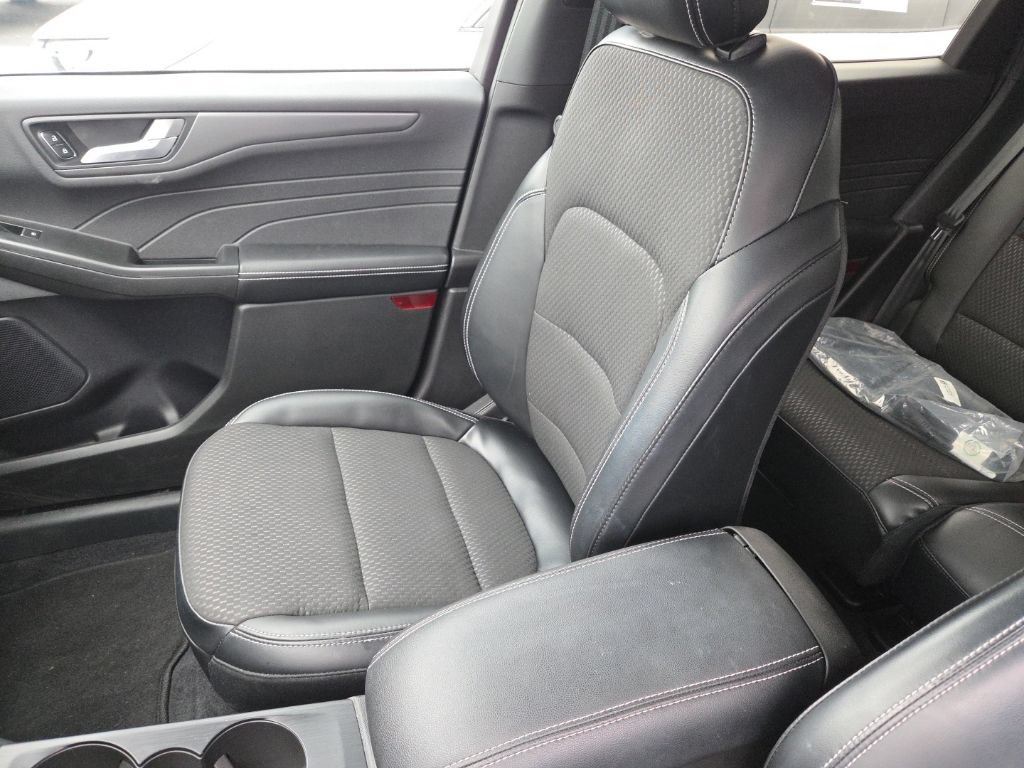 Certified 2023 Ford Escape SE FWD image 5