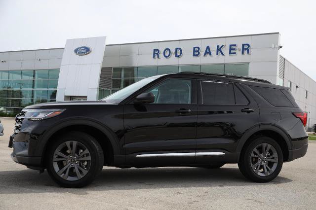 Certified 2025 Ford Explorer Active w/ Active Comfort Package AWD/4WD image 3