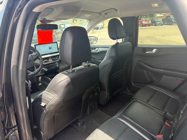 Certified 2025 Ford Escape Platinum AWD/4WD image 16