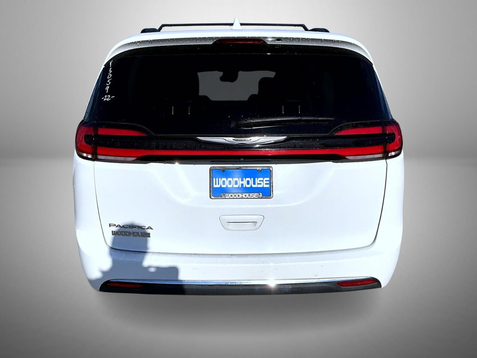 Used 2022 Chrysler Pacifica Touring-L FWD image 6