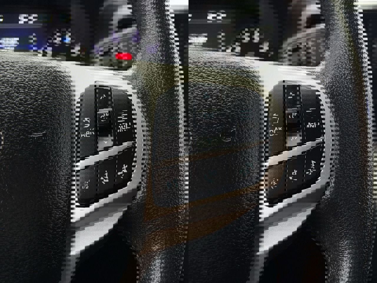 Certified 2022 Ford Explorer XLT image 17