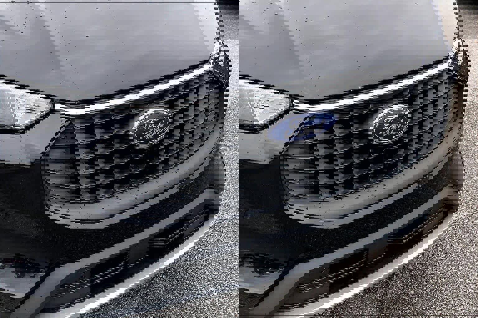 Certified 2025 Ford Escape SE image 29