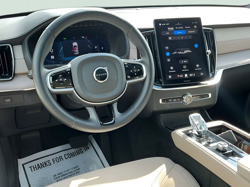 Used 2025 Volvo XC90 B6 Plus AWD/4WD image 24