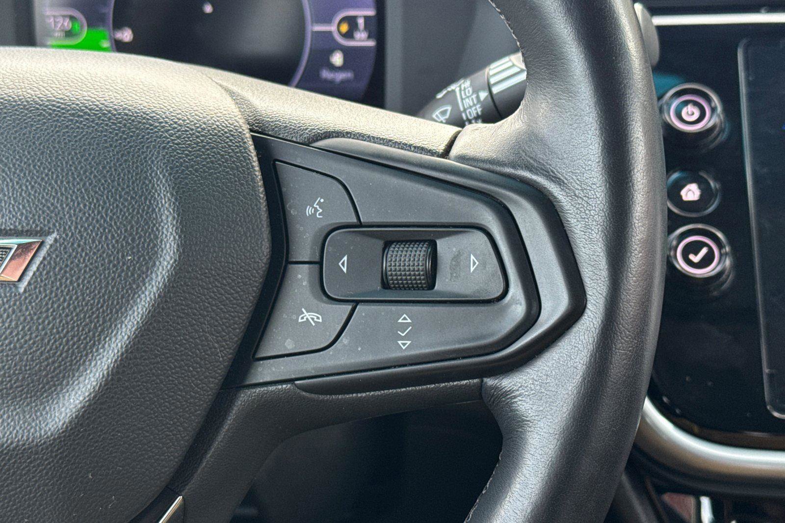 Used 2023 Chevrolet Bolt LT image 29